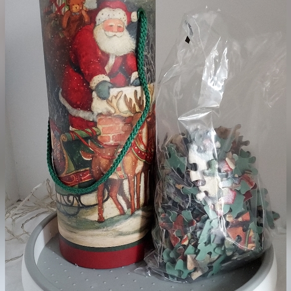 500pc. Up on the Housetop Jigsaw Puzzle. 18"x24" - Picture 5 of 6